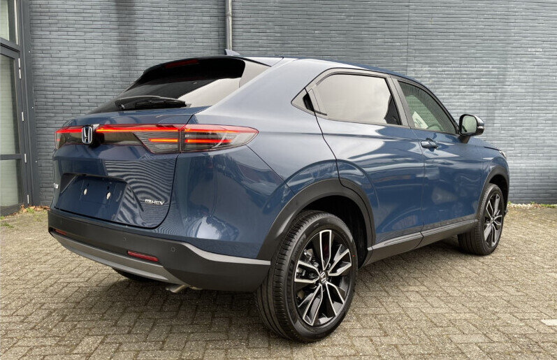de honda hrv in de kleur seabed blue
